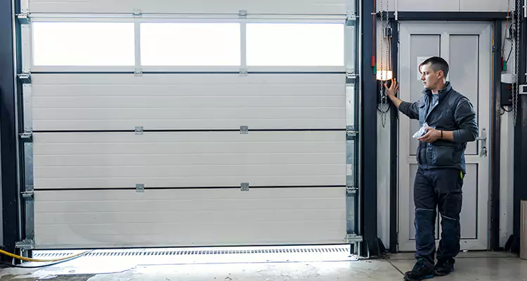 Our Garage Door Repair Services in Wekiwa Springs, FL