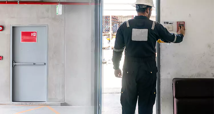 Emergency Fire Exit Door Repair in Wekiwa Springs, FL