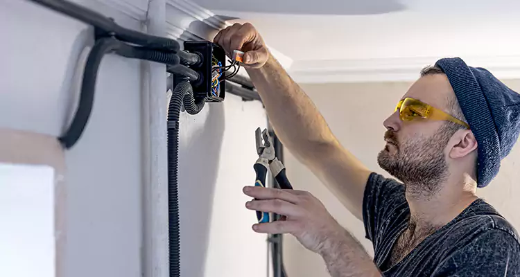 Garage Door Opener Cable Repair in Wekiwa Springs, FL