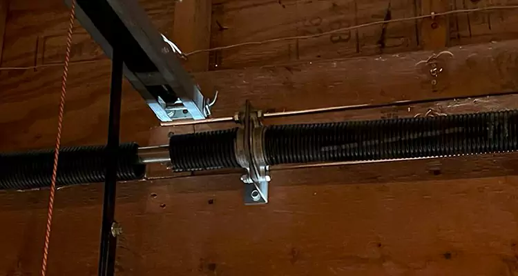 Garage Door Lift Cable Replacement in Wekiwa Springs, FL