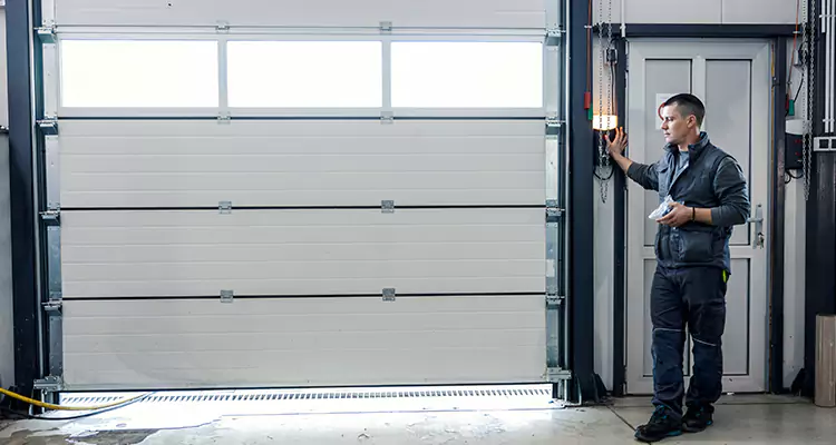 Modern Overhead Door Repair in Wekiwa Springs, FL