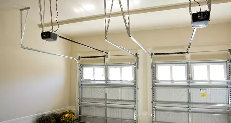 Residential Emergency Garage Door Repair in Wekiwa Springs, FL