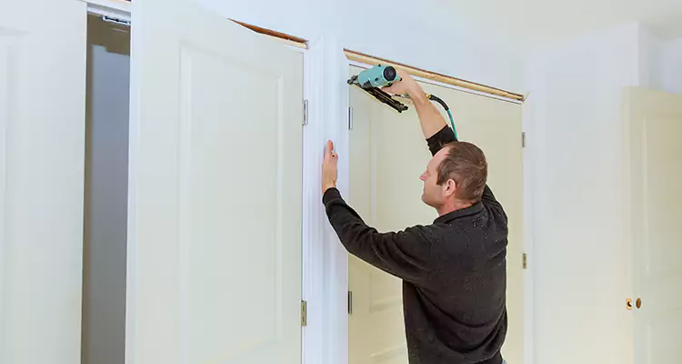 Top Rated Door Fixing ServiceFixing Garage Door Track in Wekiwa Springs, FL