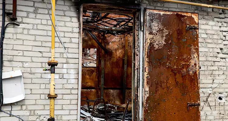 Metal Door Rust Repair in Wekiwa Springs, FL