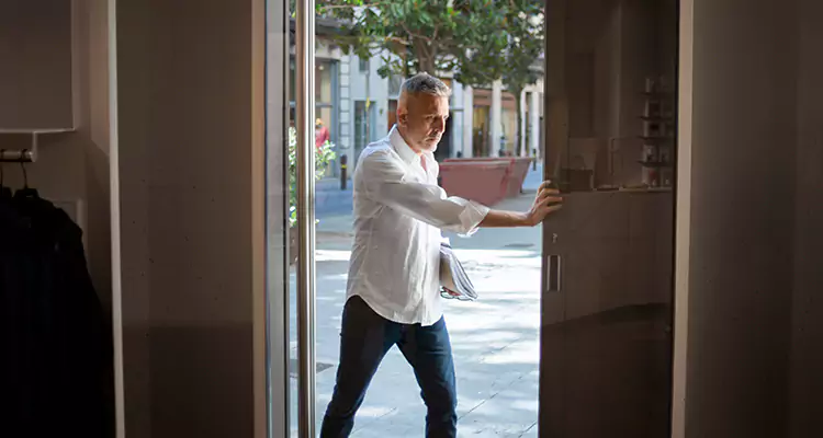 Track Cleaning and Repair for Stuck Doors in Wekiwa Springs, FL