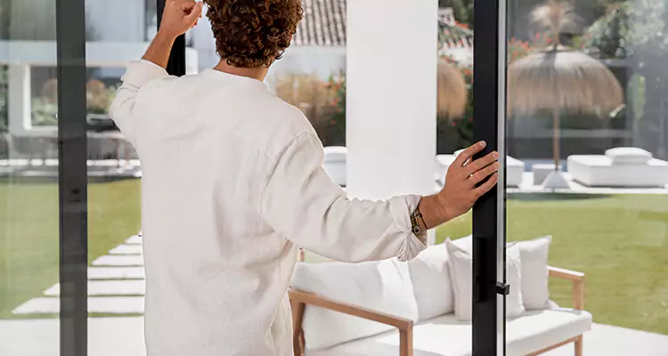 Fix Backyard Sliding Door Hard To Operate in Wekiwa Springs, FL