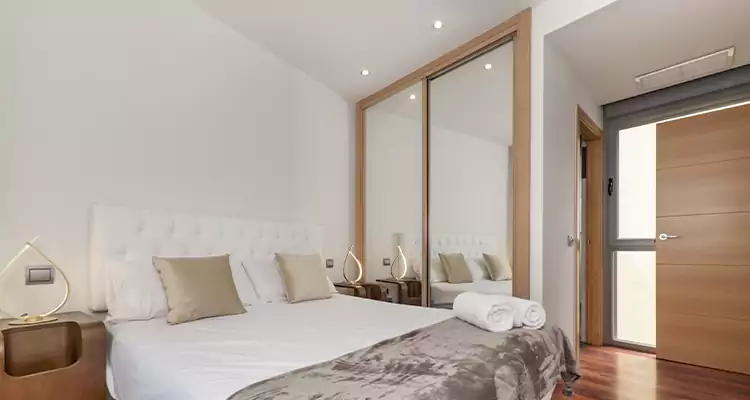 Sliding Wardrobe Door Mirror Replacement in Wekiwa Springs, FL